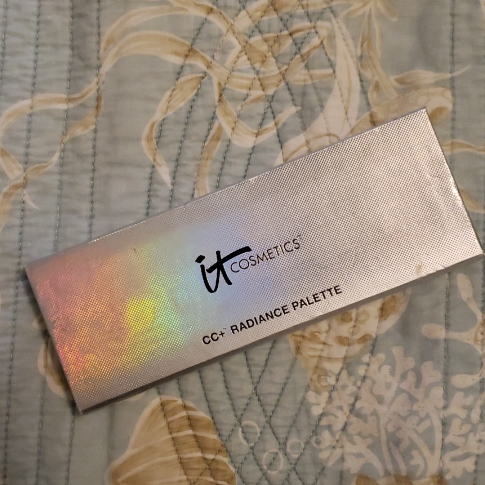 It Cosmetics CC+ Radiance Pallette